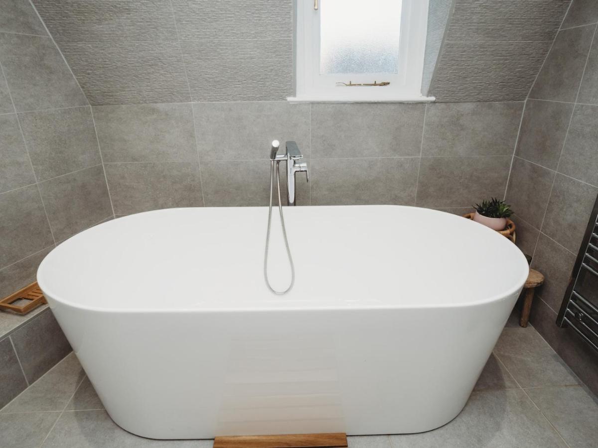 Pass The Keys Stylish 2 Bed Eco Flat In The Heart Of Bath 아파트 외부 사진